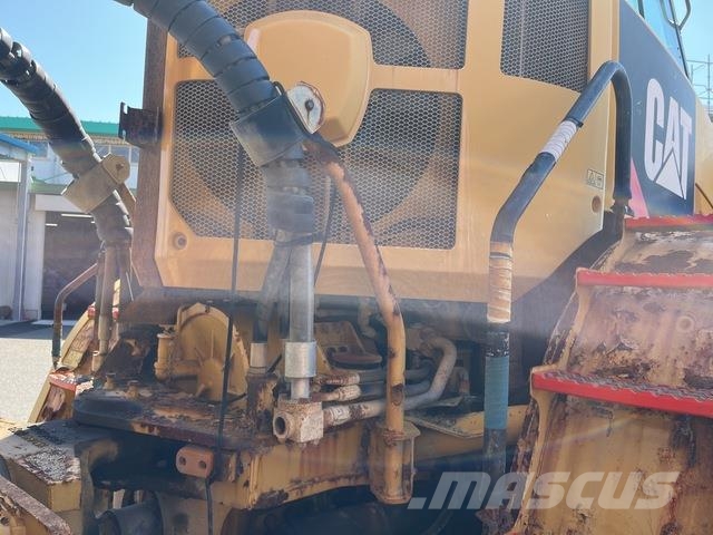 CAT 740B 연결식 홀러