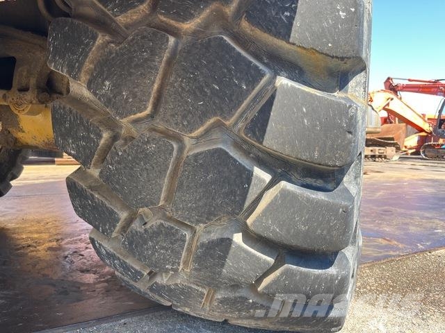 CAT 740B 연결식 홀러