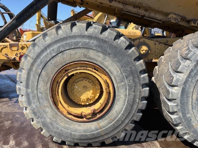 CAT 740B 연결식 홀러