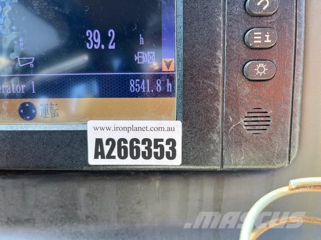 CAT 740B 연결식 홀러