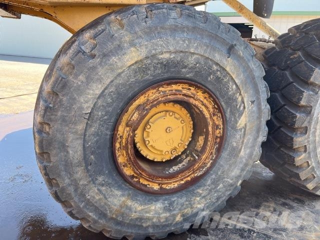 CAT 740B 연결식 홀러