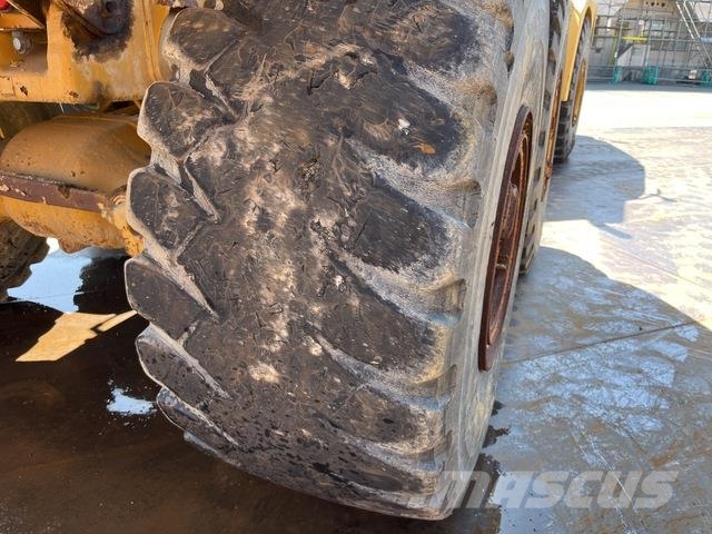 CAT 740B 연결식 홀러