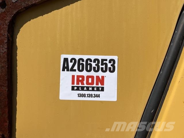 CAT 740B 연결식 홀러