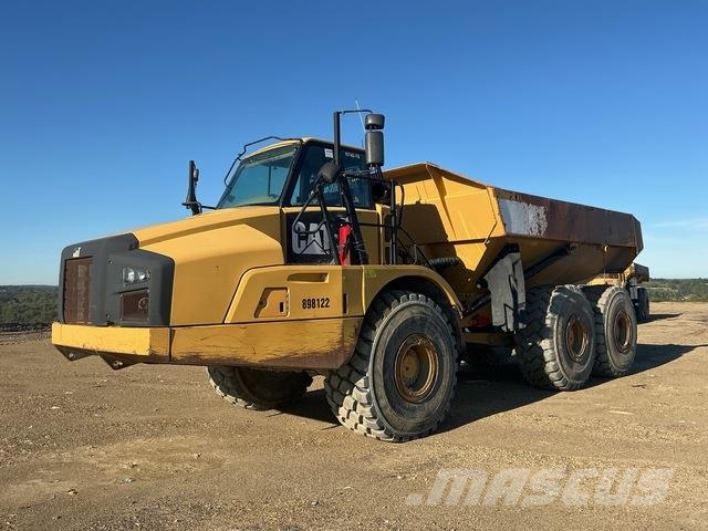 CAT 740B Liigendraamiga pinnaseveokid
