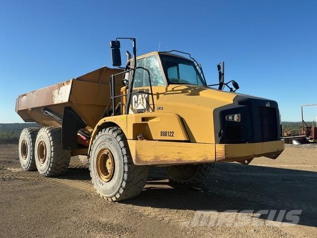 CAT 740B Liigendraamiga pinnaseveokid