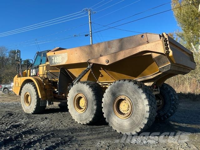 CAT 740B Csuklósdömperek