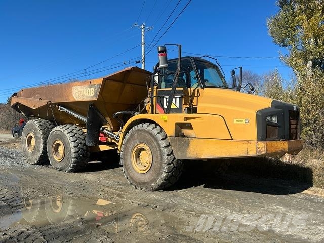 CAT 740B Csuklósdömperek