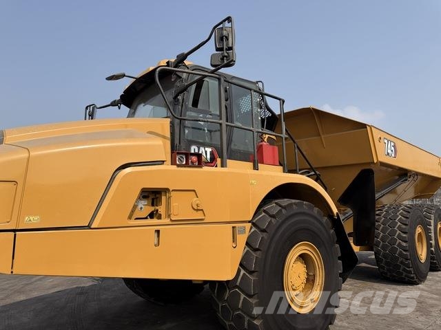 CAT 745 Dumper - Knickgelenk