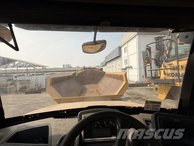 CAT 745 Dumper - Knickgelenk