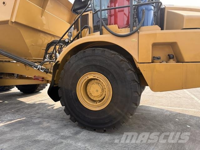CAT 745 Dumper - Knickgelenk