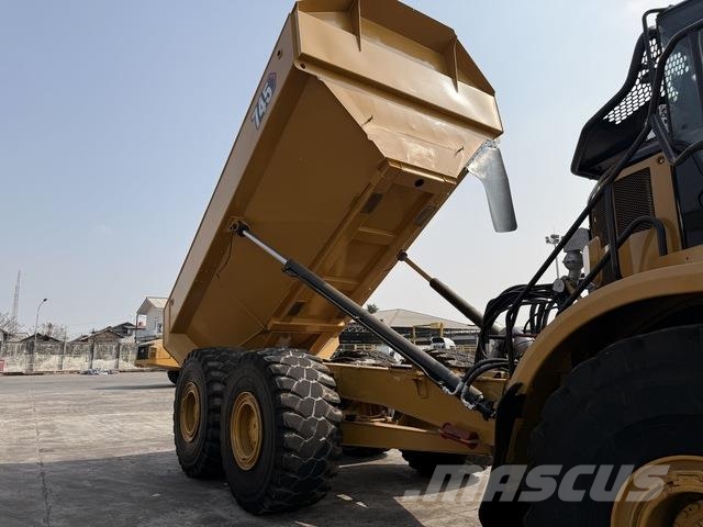 CAT 745 Dumper - Knickgelenk