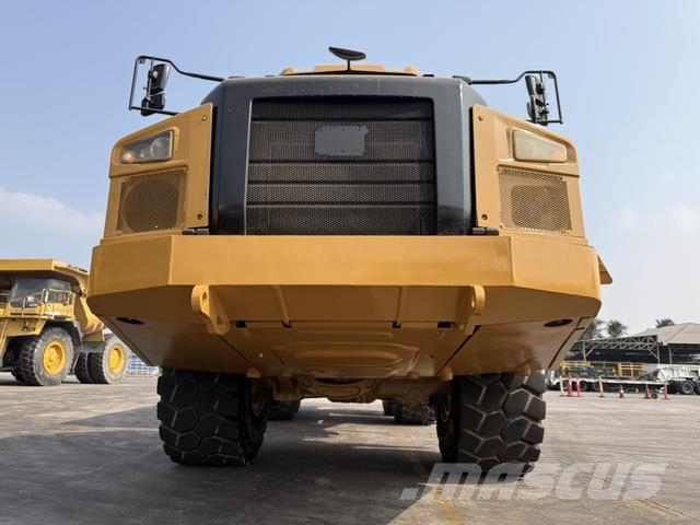 CAT 745 Dumper - Knickgelenk