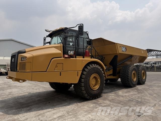 CAT 745 Dumper - Knickgelenk
