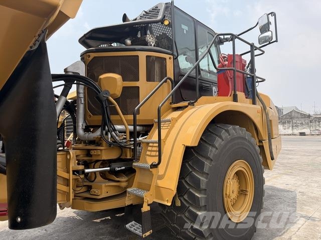 CAT 745 Dumper - Knickgelenk