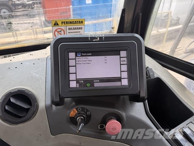 CAT 745 Dumper - Knickgelenk