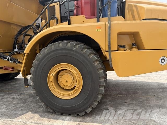 CAT 745 Dumper - Knickgelenk