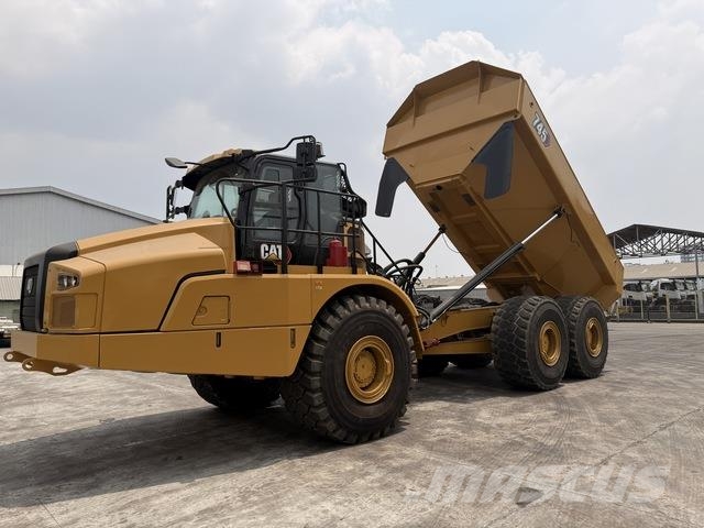 CAT 745 Dumper - Knickgelenk