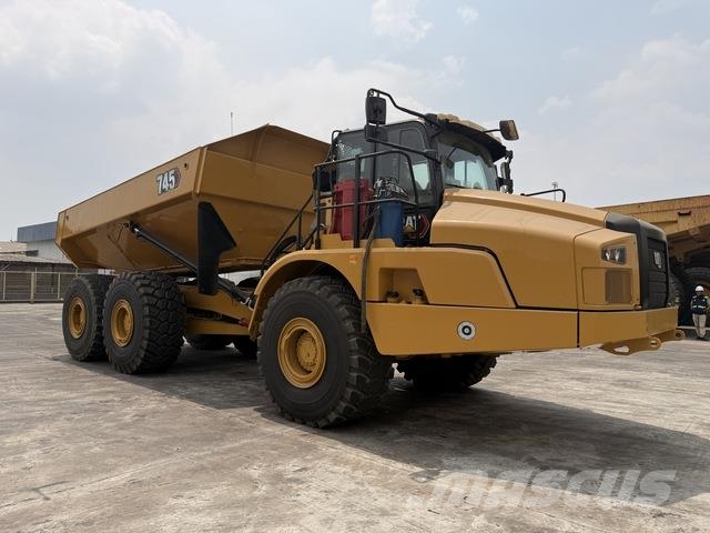 CAT 745 Dumper - Knickgelenk