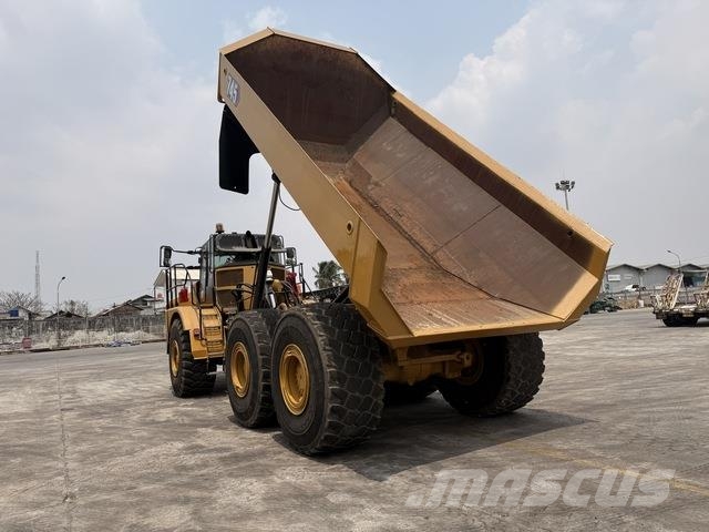CAT 745 Dumper - Knickgelenk