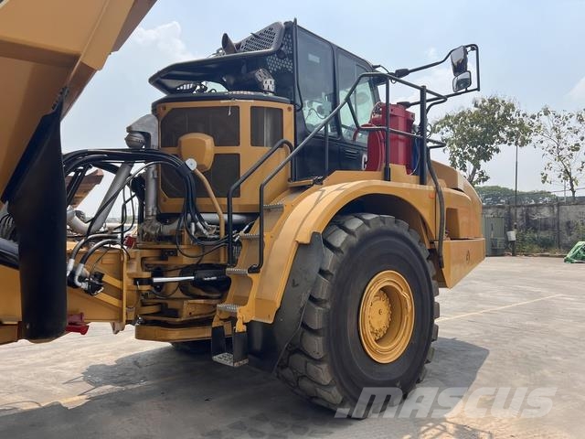 CAT 745 Dumper - Knickgelenk