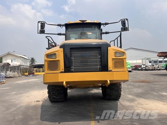 CAT 745 Dumper - Knickgelenk