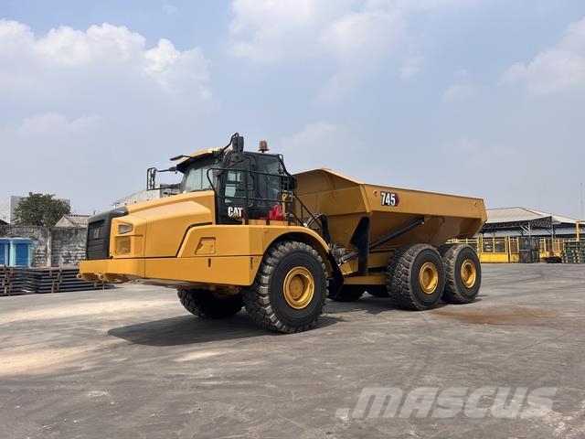 CAT 745 Dumper - Knickgelenk