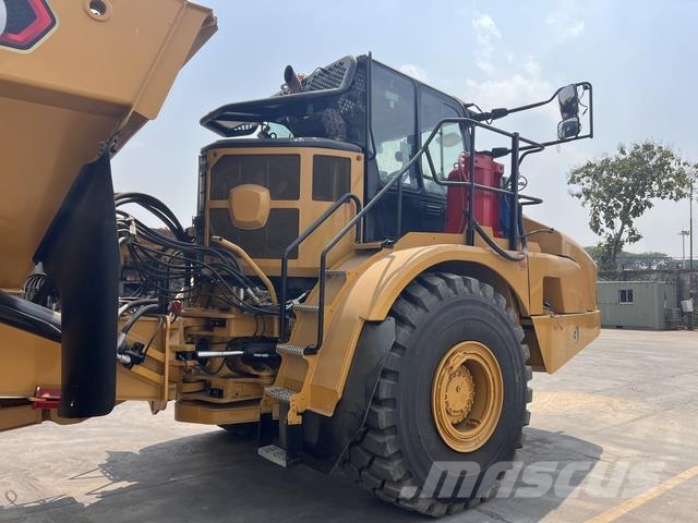 CAT 745 Dumper - Knickgelenk