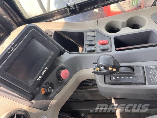 CAT 745 Dumper - Knickgelenk