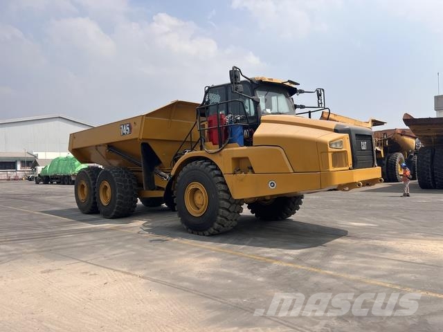 CAT 745 Dumper - Knickgelenk