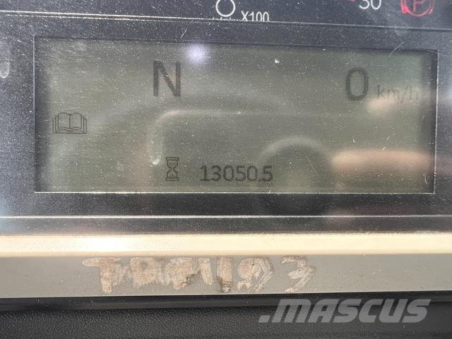 CAT 745 Dumper - Knickgelenk