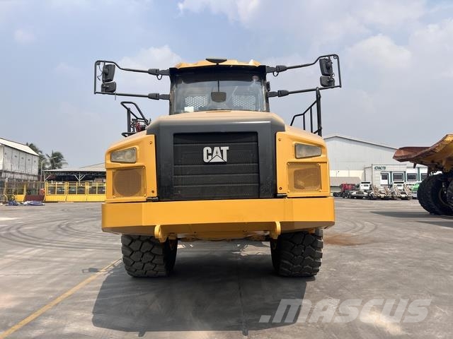 CAT 745 Dumper - Knickgelenk