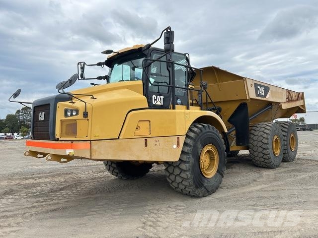 CAT 745 ساحبات مفصلية