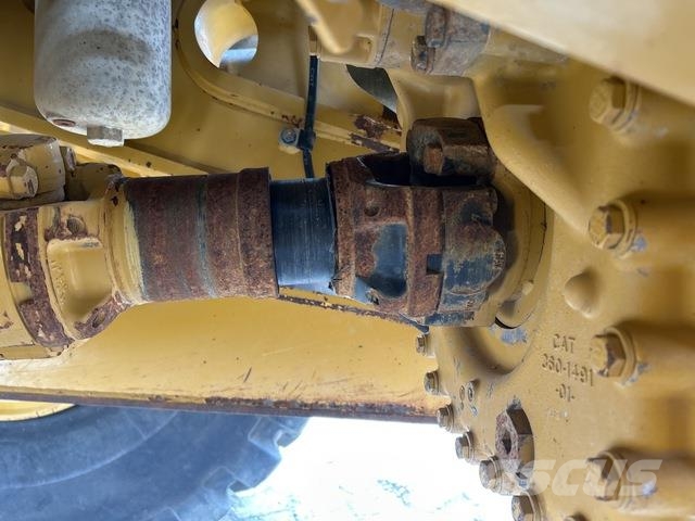 CAT 745 ساحبات مفصلية