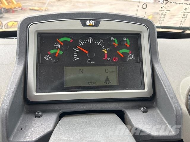 CAT 745 ساحبات مفصلية