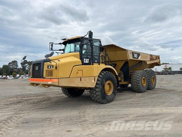 CAT 745 ساحبات مفصلية