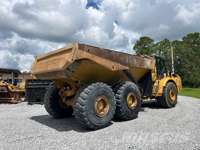 CAT 745 Csuklósdömperek