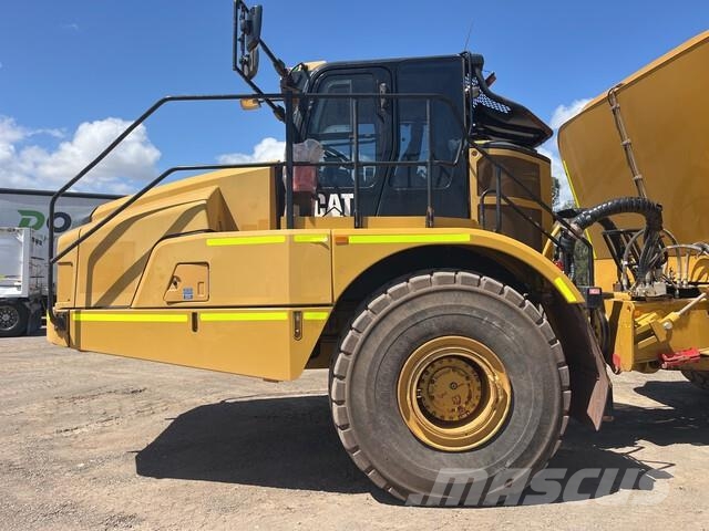 CAT 745 Autocisterne