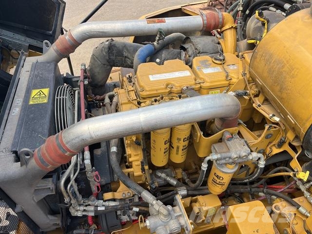 CAT 745 Autocisterne