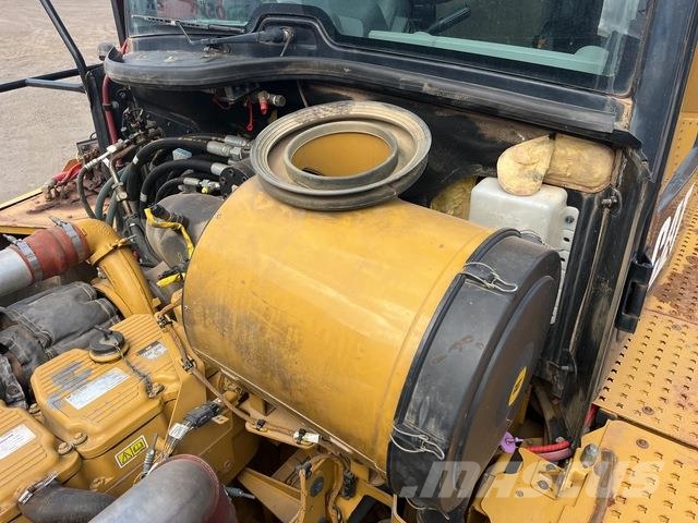 CAT 745 Autocisterne