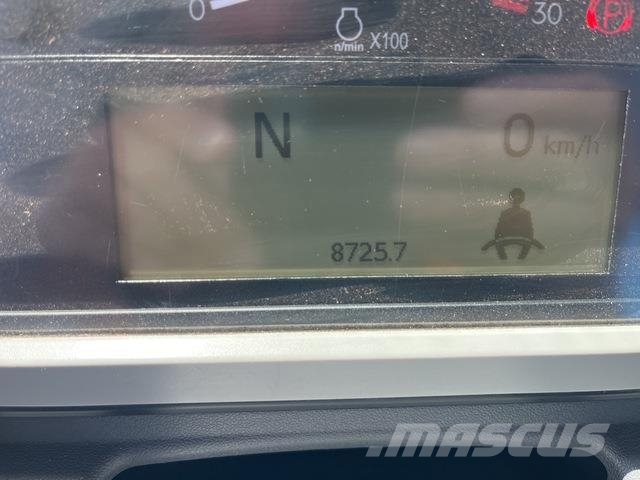 CAT 745 Autocisterne