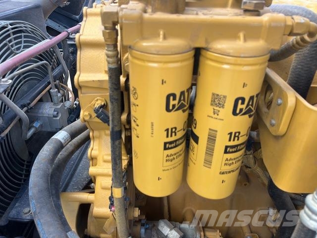 CAT 745 Autocisterne