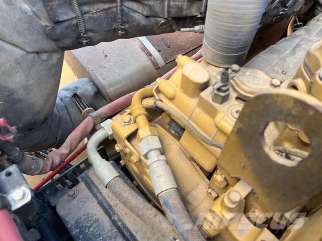 CAT 745 Autocisterne