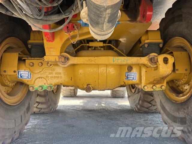 CAT 745 Autocisterne