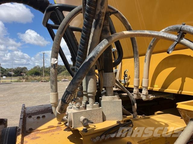 CAT 745 Autocisterne