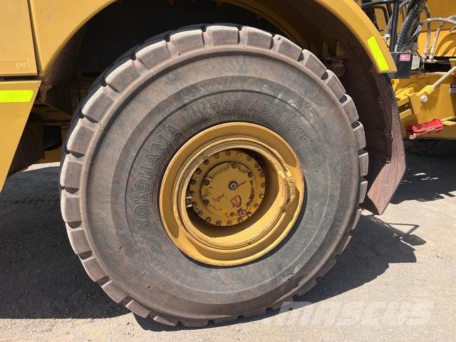 CAT 745 Autocisterne