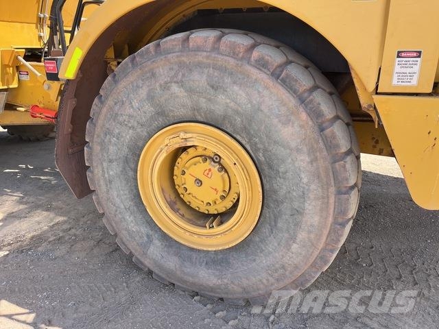 CAT 745 Autocisterne