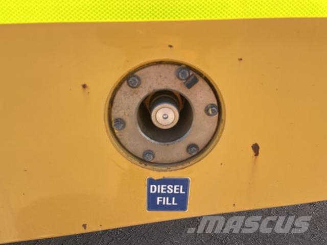 CAT 745 Autocisterne