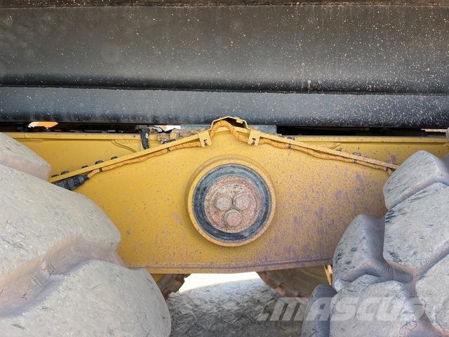 CAT 745 Autocisterne