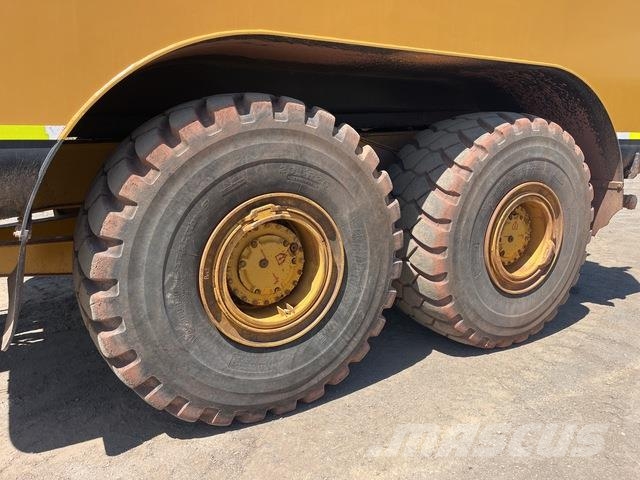 CAT 745 Autocisterne