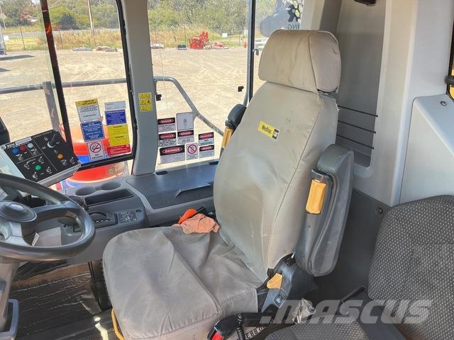 CAT 745 Autocisterne